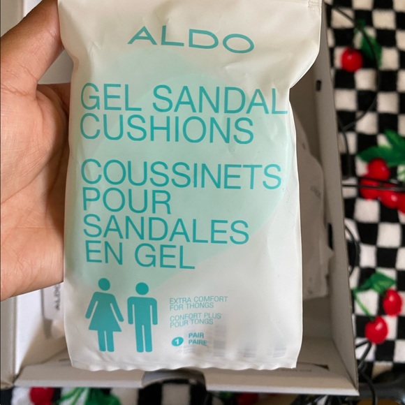 Aldo - Picture 7 of 7